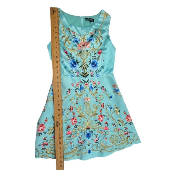 NWOT Sky Blue Embroidered Floral A-line Sleeveless Satin Sundress size Small - Picture 4 of 9